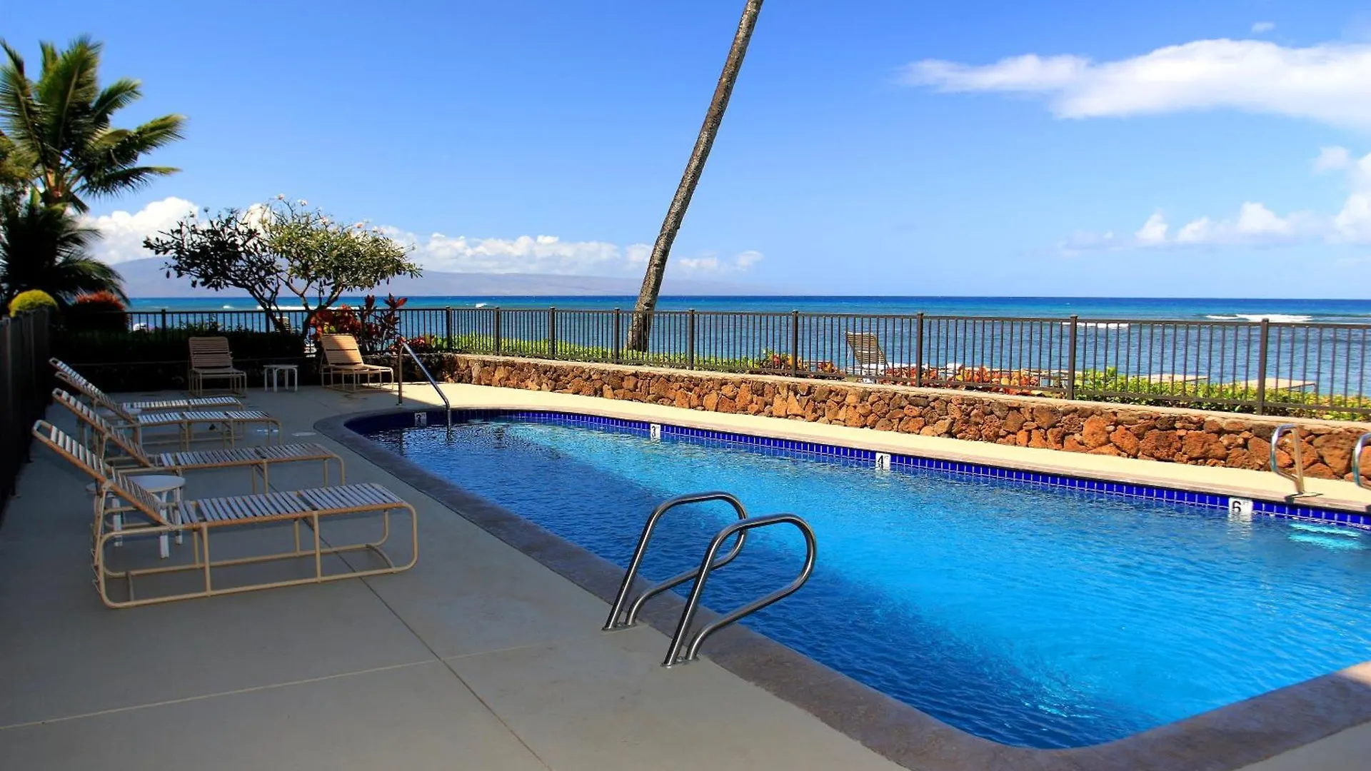 Apartment Reef #402 *