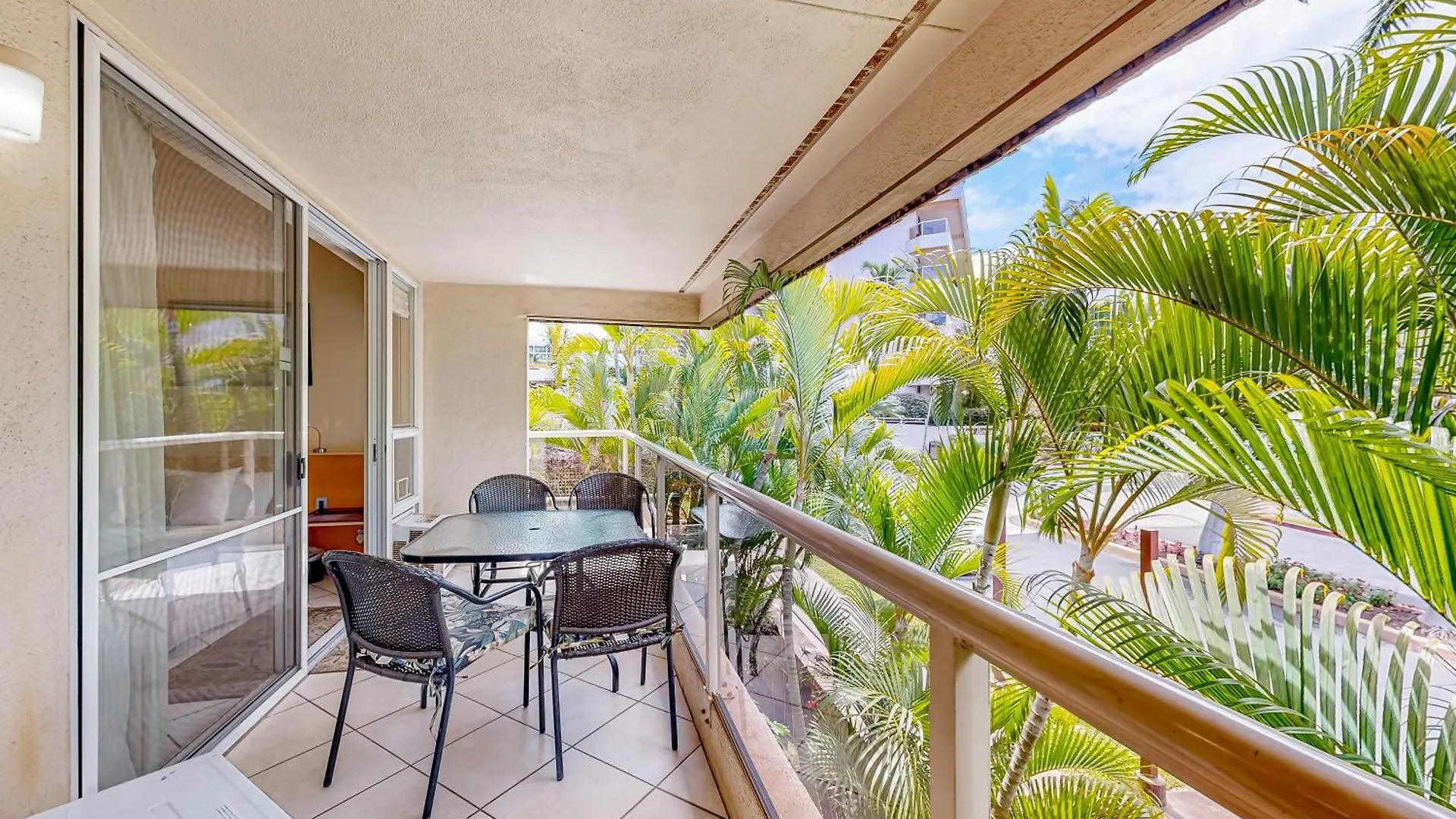 Apartment Maui Banyan B204 *