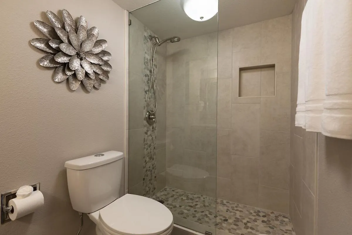Apartment **newly Remodeled** Steps To Kamaole 3 Beach!
