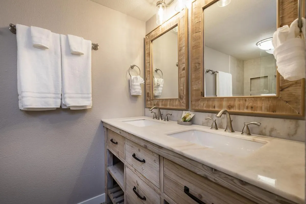 **newly Remodeled** Steps To Kamaole 3 Beach! Apartment *