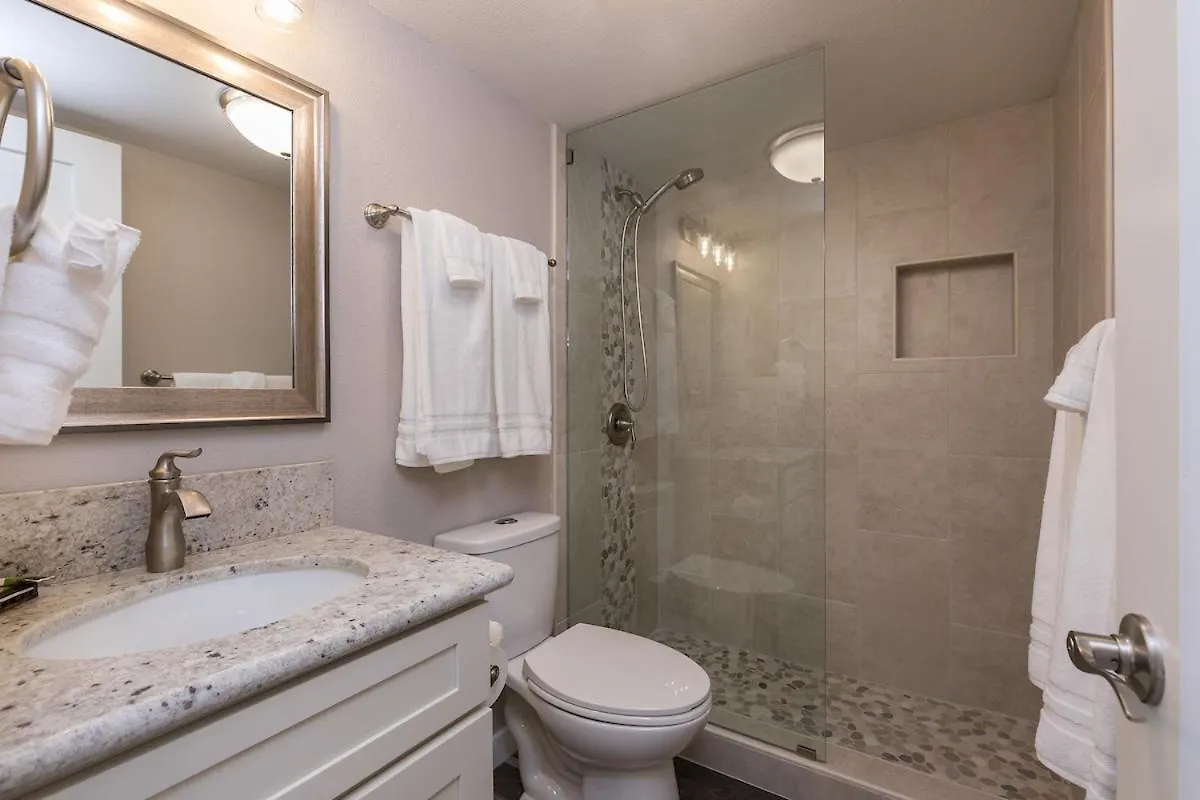 **newly Remodeled** Steps To Kamaole 3 Beach!
