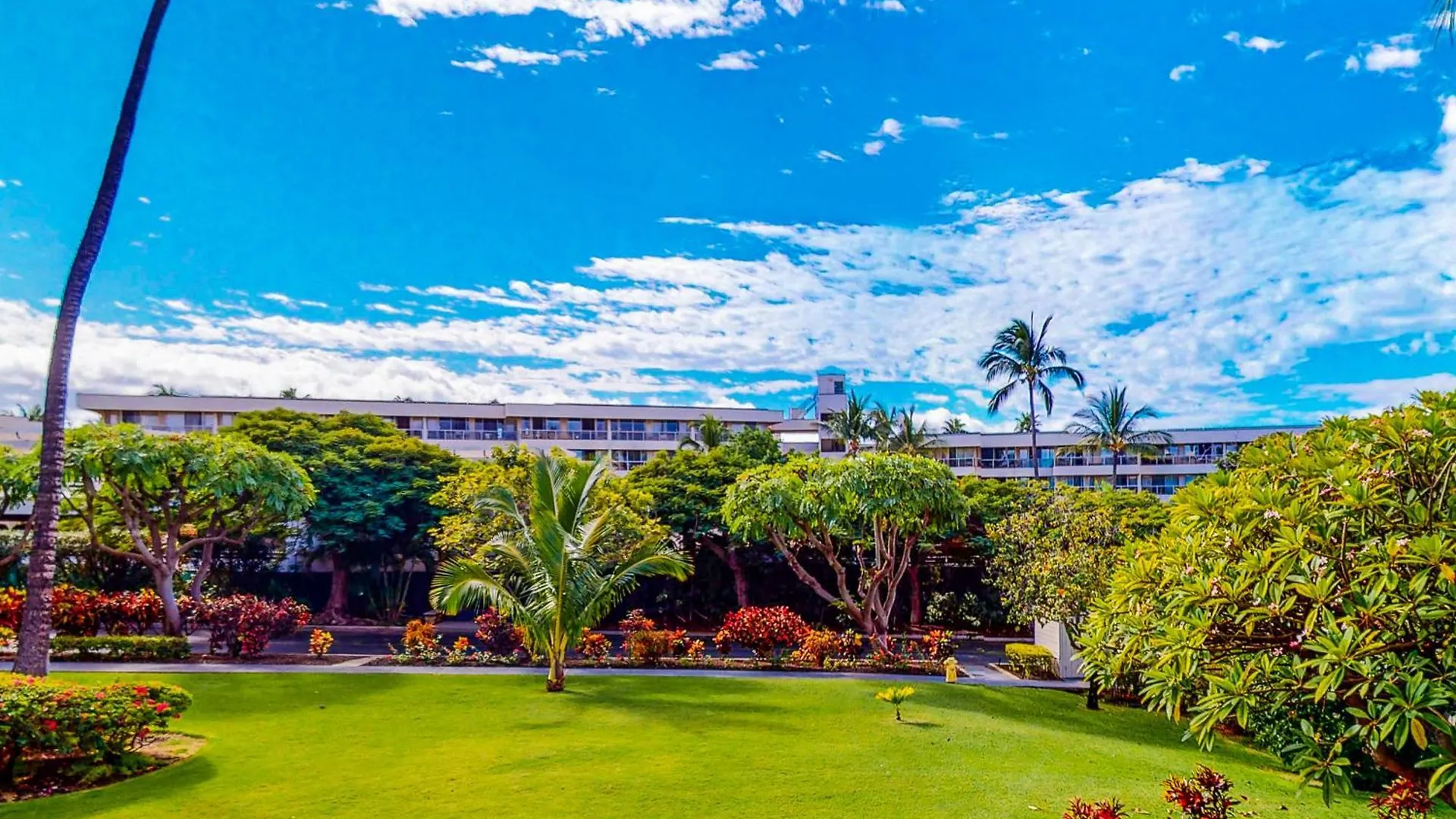 Kihei Akahi Aparthotel 3*