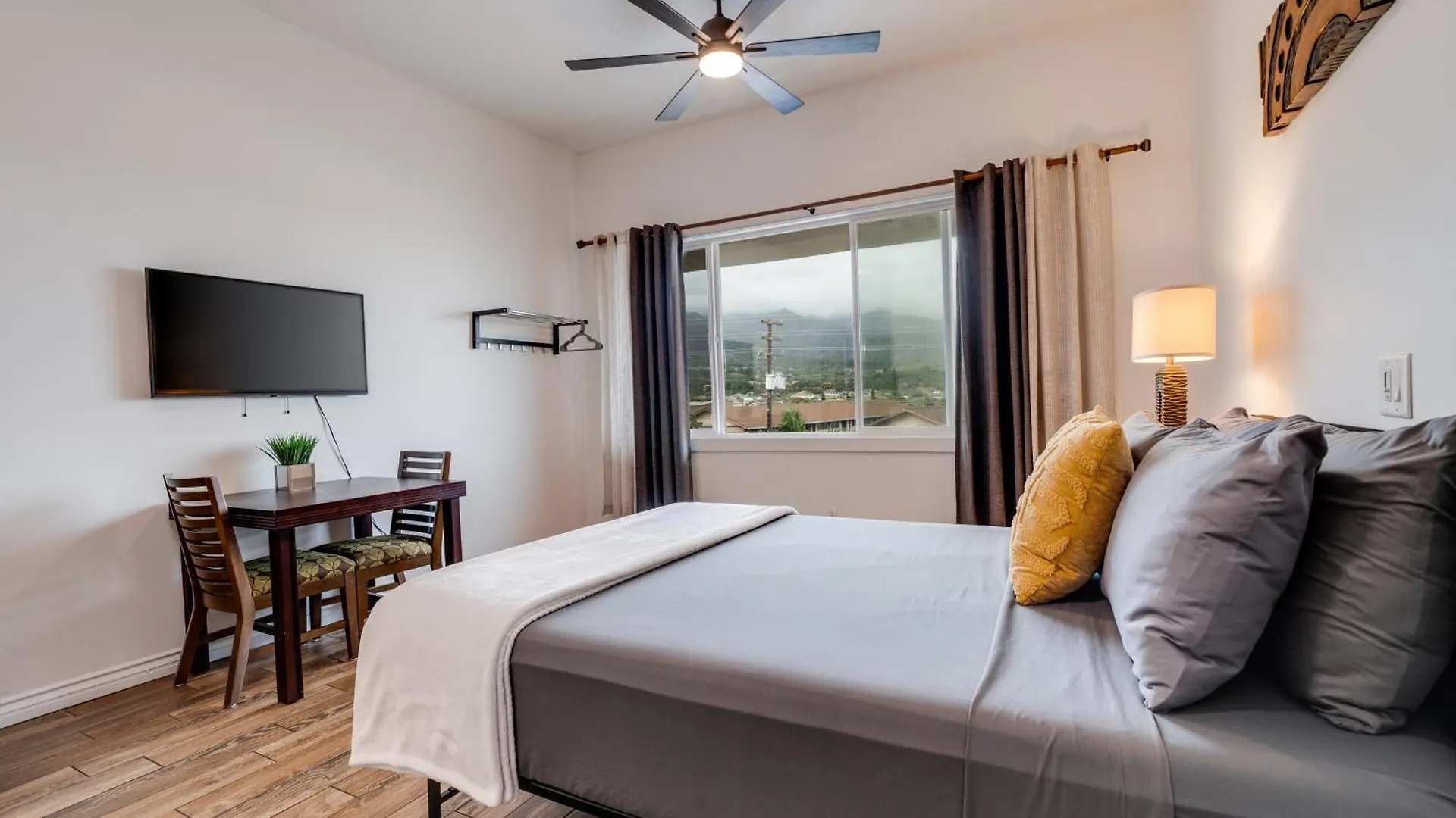 Unit 2 Maui Ohana Modern Wailuku