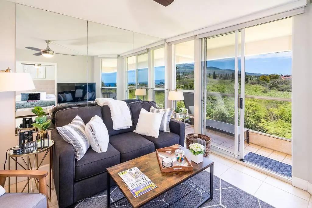 Apartment Ocean View Penthouse: Steps To Beach, Fast Wi-fi *