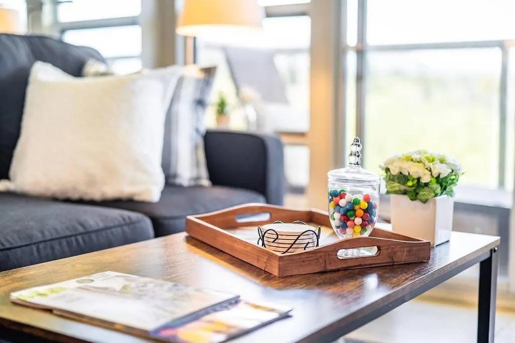 Apartment Ocean View Penthouse: Steps To Beach, Fast Wi-fi