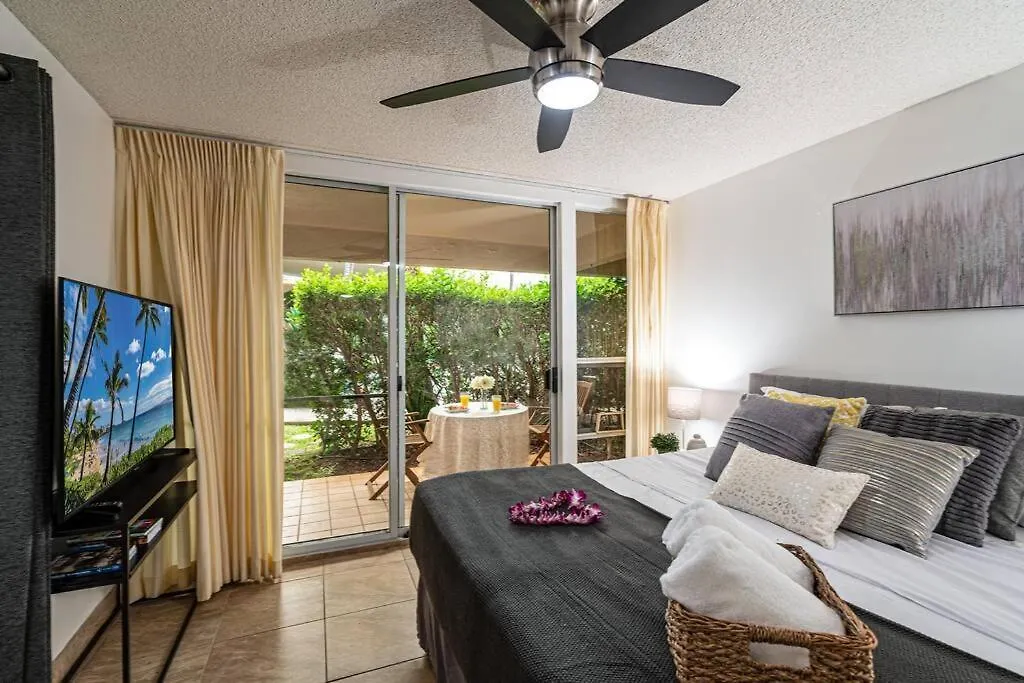 Luxury Suite, Pool, Walk To *