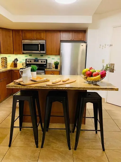 Luxury Suite, Pool, Walk To Apartment