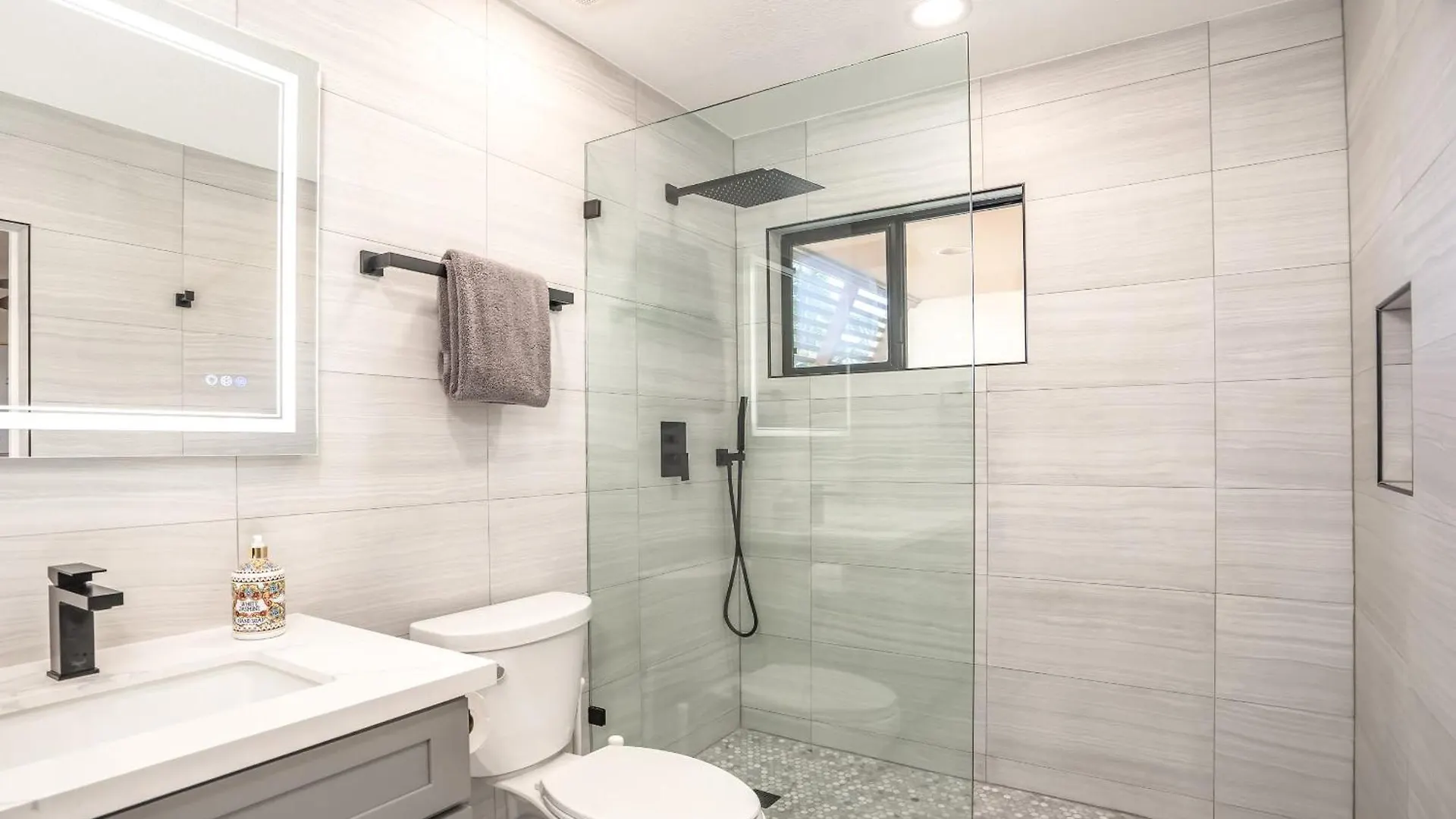 Holiday home Upscale & Luxurious Oceanview Vistas *