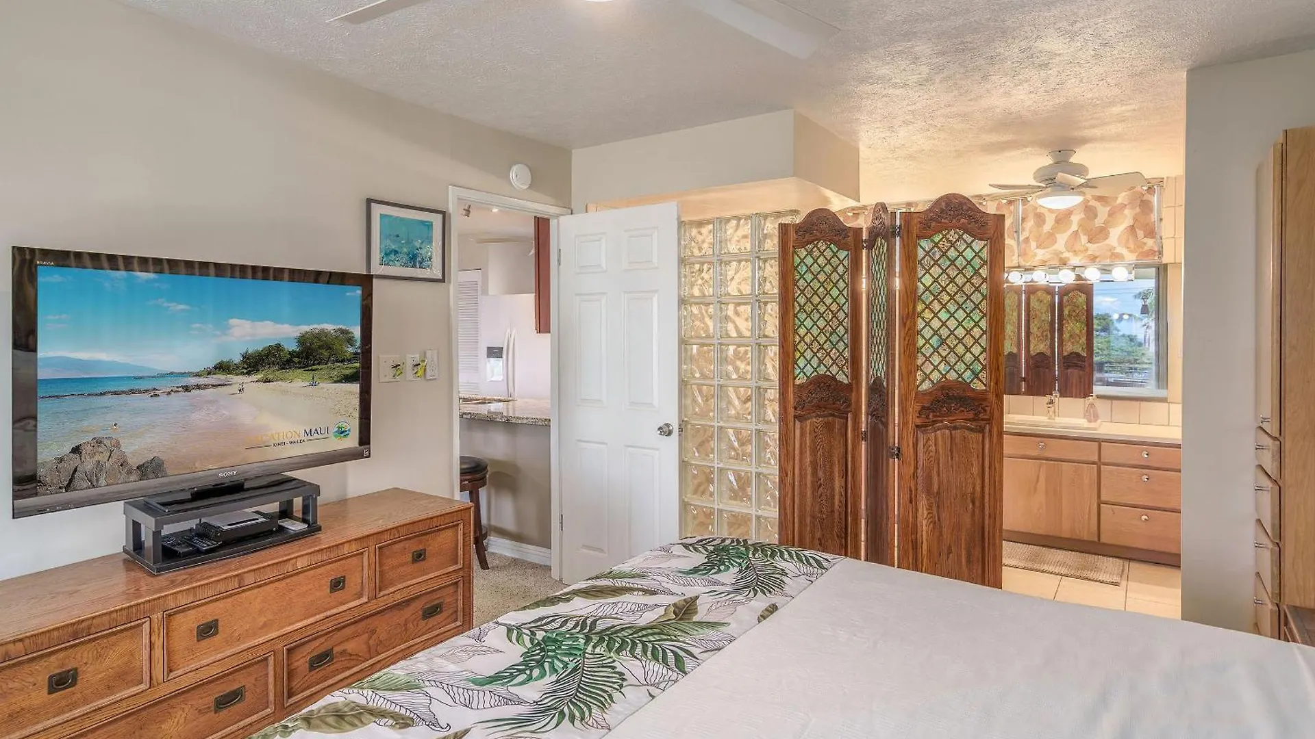 Haleakala Shores A-302 - Stunning Ocean View Holiday home