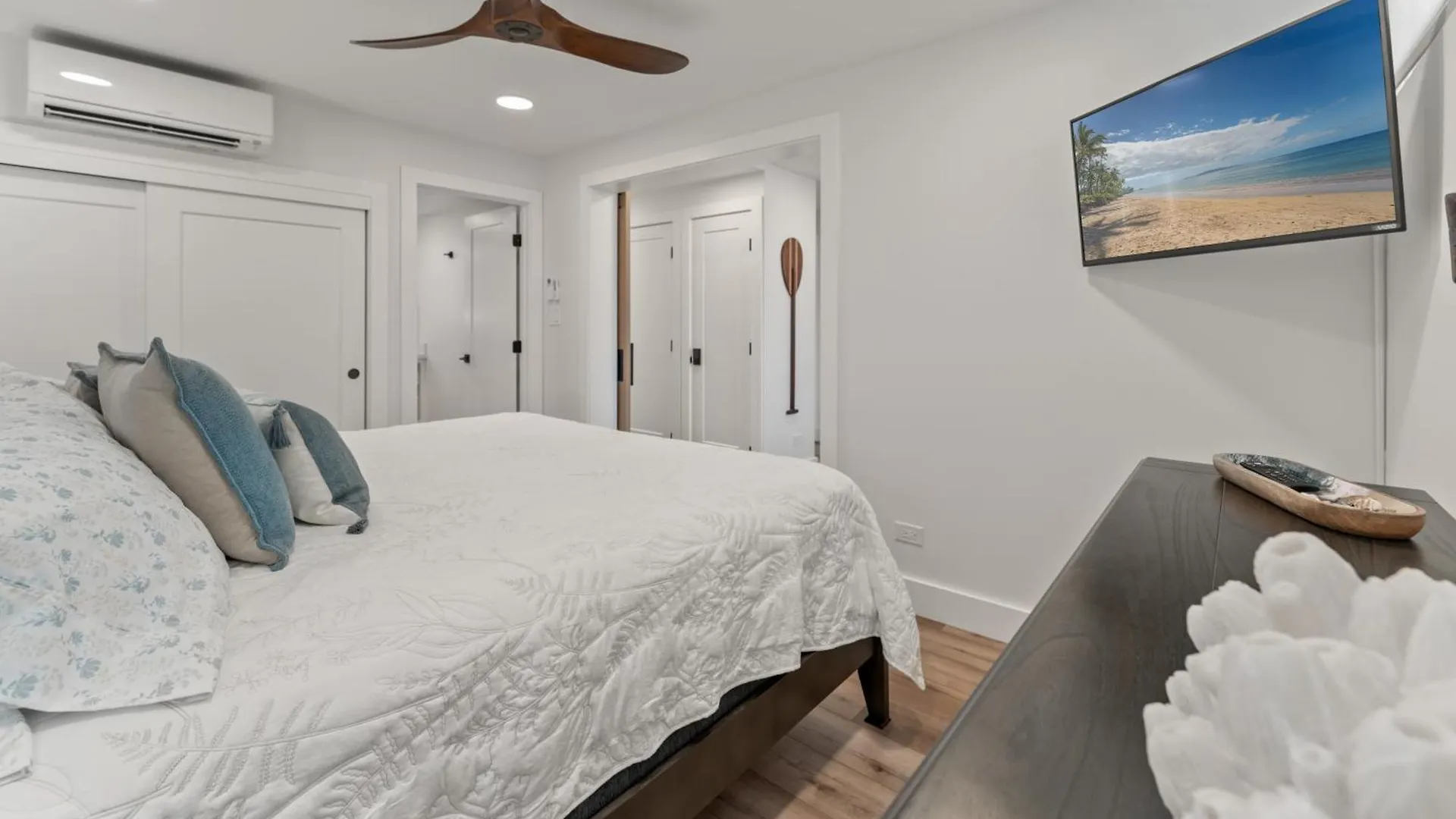 Fully Remodeled Ocean Front Comfort Hkok316