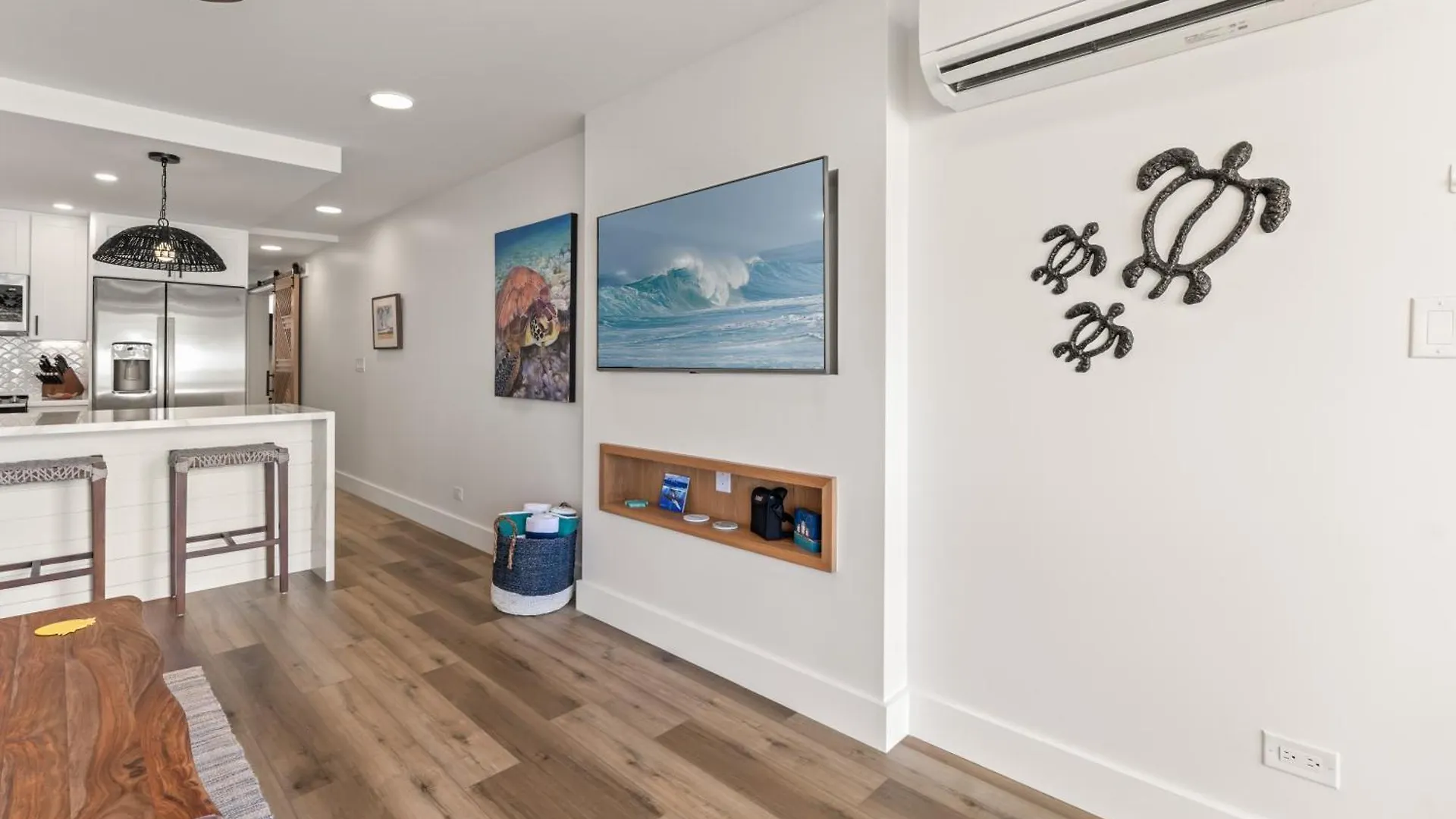 Fully Remodeled Ocean Front Comfort Hkok316