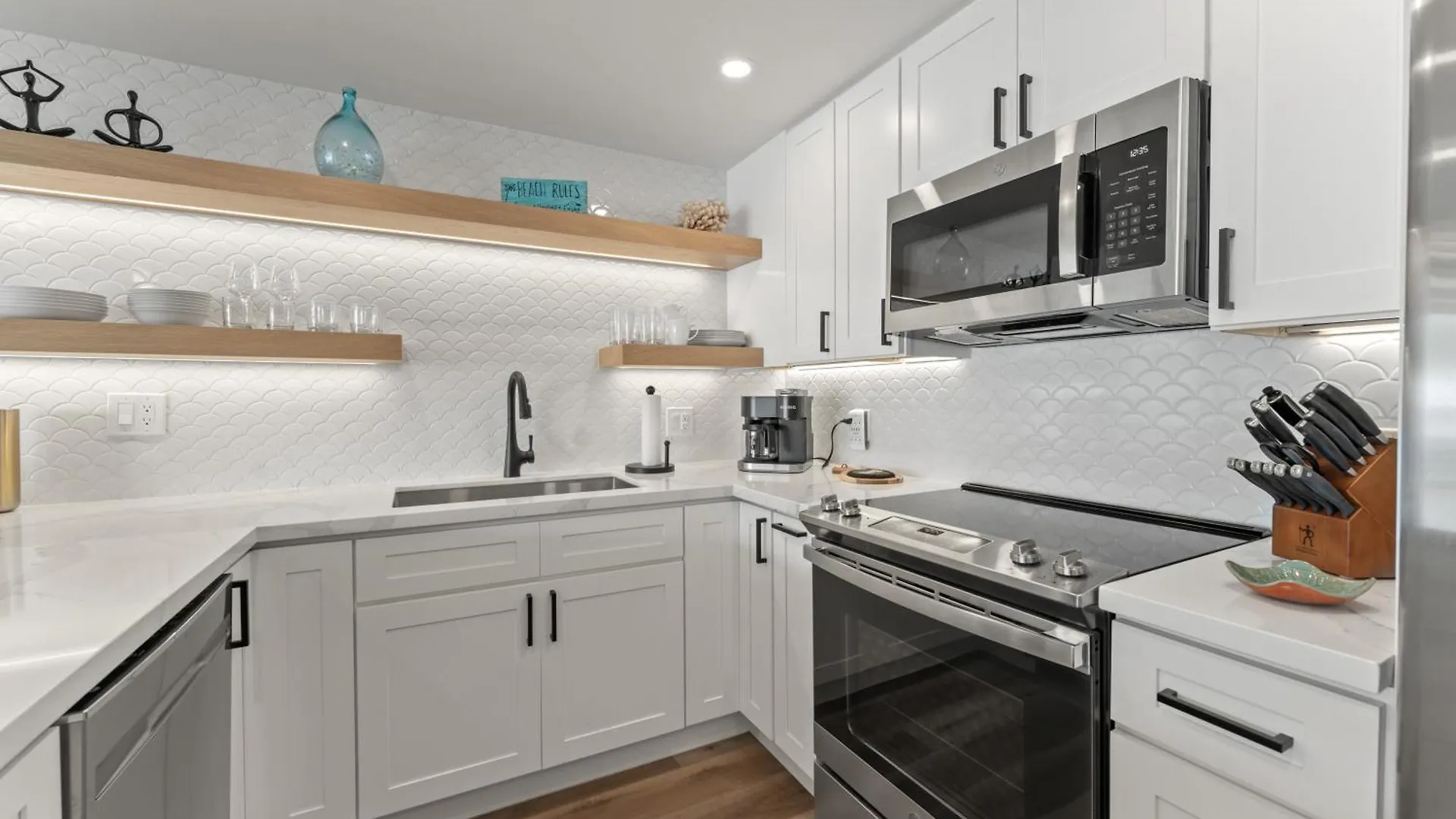 Fully Remodeled Ocean Front Comfort Hkok316 *
