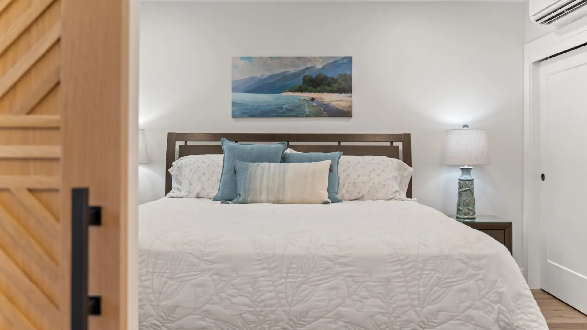 Fully Remodeled Ocean Front Comfort Hkok316 Holiday home