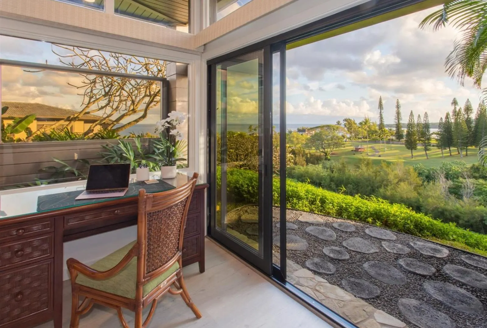613-15 Kapalua Ridge Apartment