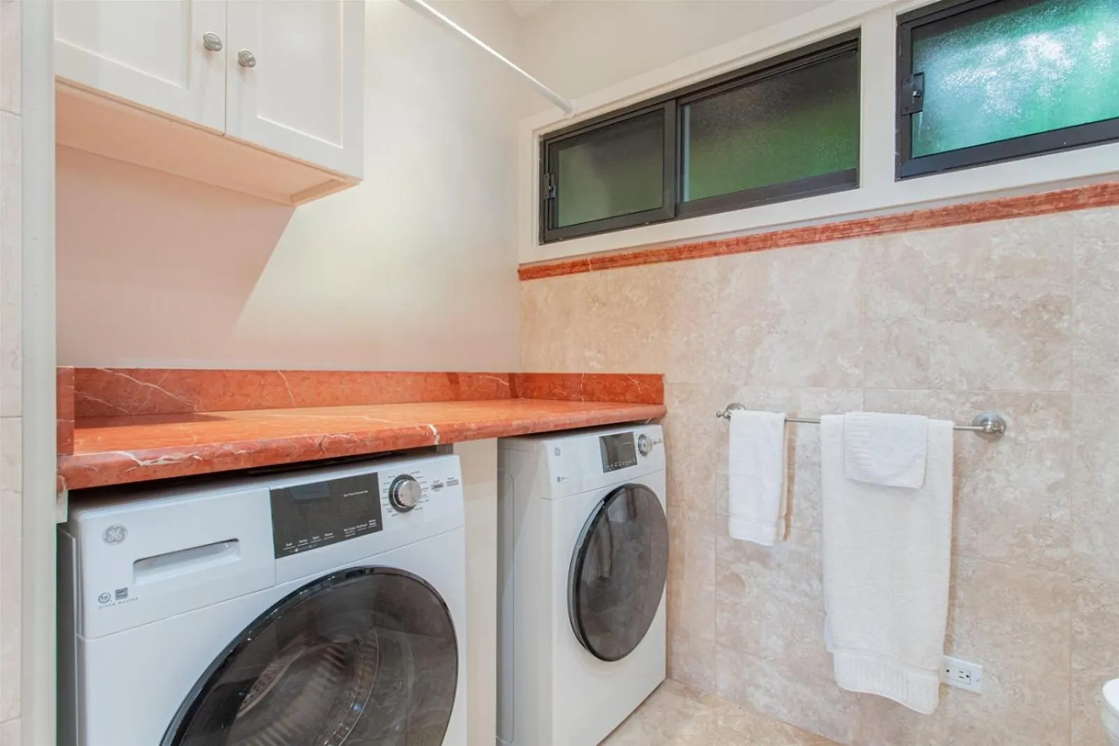Apartment 1711 Ridge