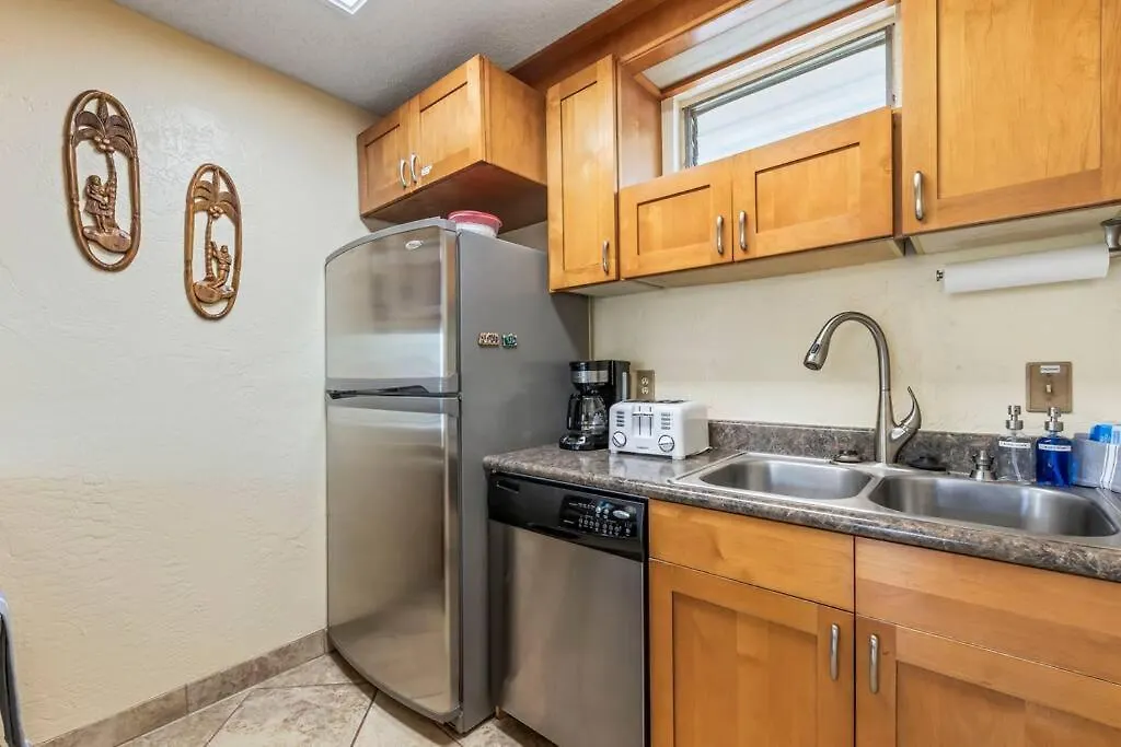 Apartment Nani Kai Hale 208- Beachfront 1 Bedroom 2 Bathroom Condo, Oceanview *