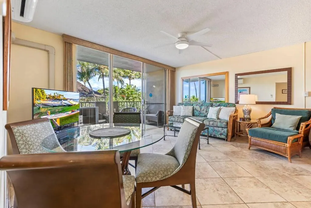 Nani Kai Hale 208- Beachfront 1 Bedroom 2 Bathroom Condo, Oceanview Apartment
