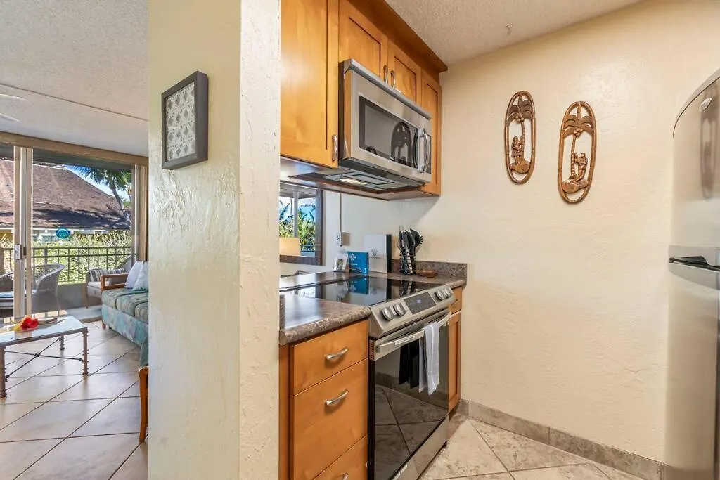 Nani Kai Hale 208- Beachfront 1 Bedroom 2 Bathroom Condo, Oceanview * Kihei