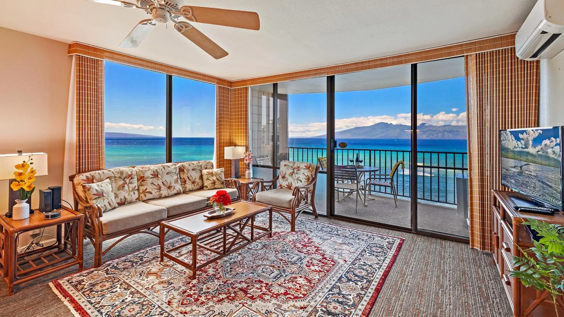 Ac Beachfront With Sandy Beach, Snorkel, Whale Watching