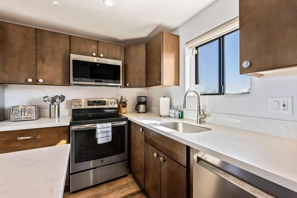 Apartment 501- Remodeled 2 Bedroom Oceanfront Gem On 6 Mile Kihei