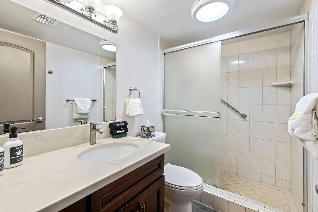 Apartment 501- Remodeled 2 Bedroom Oceanfront Gem On 6 Mile *