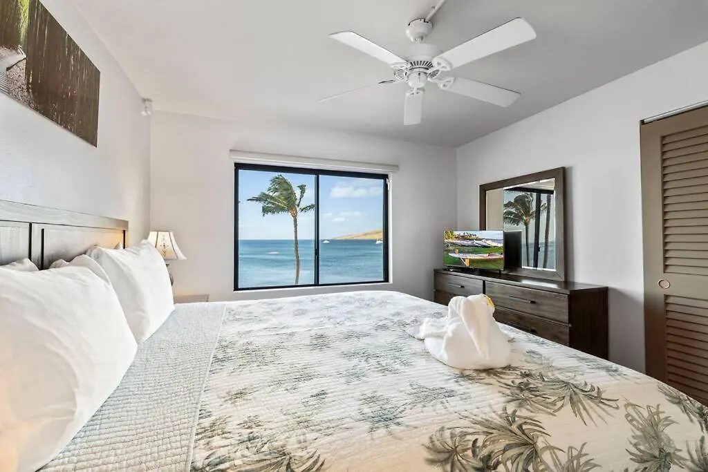 Apartment 501- Remodeled 2 Bedroom Oceanfront Gem On 6 Mile