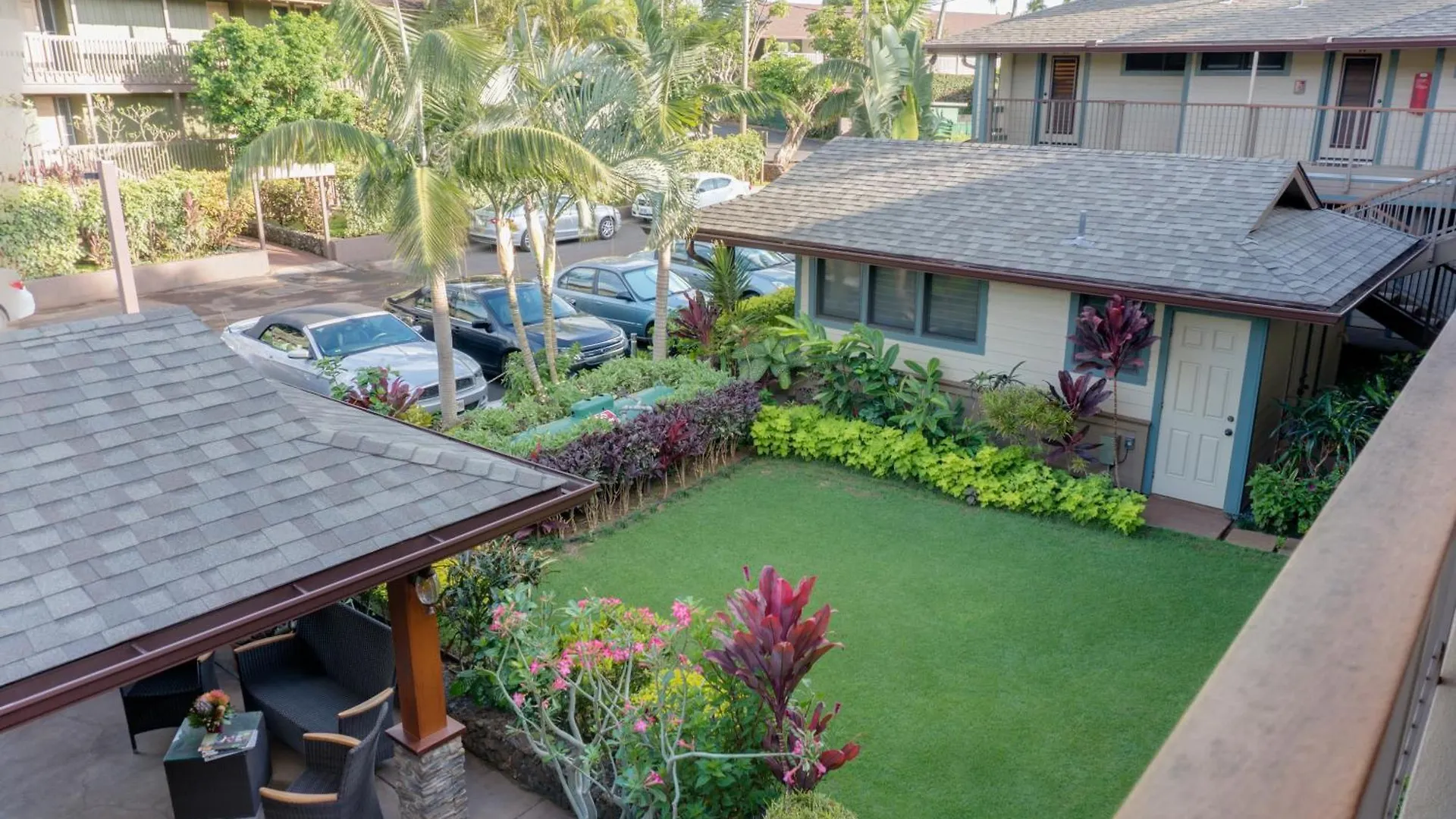 Hale Napili Aparthotel 4*