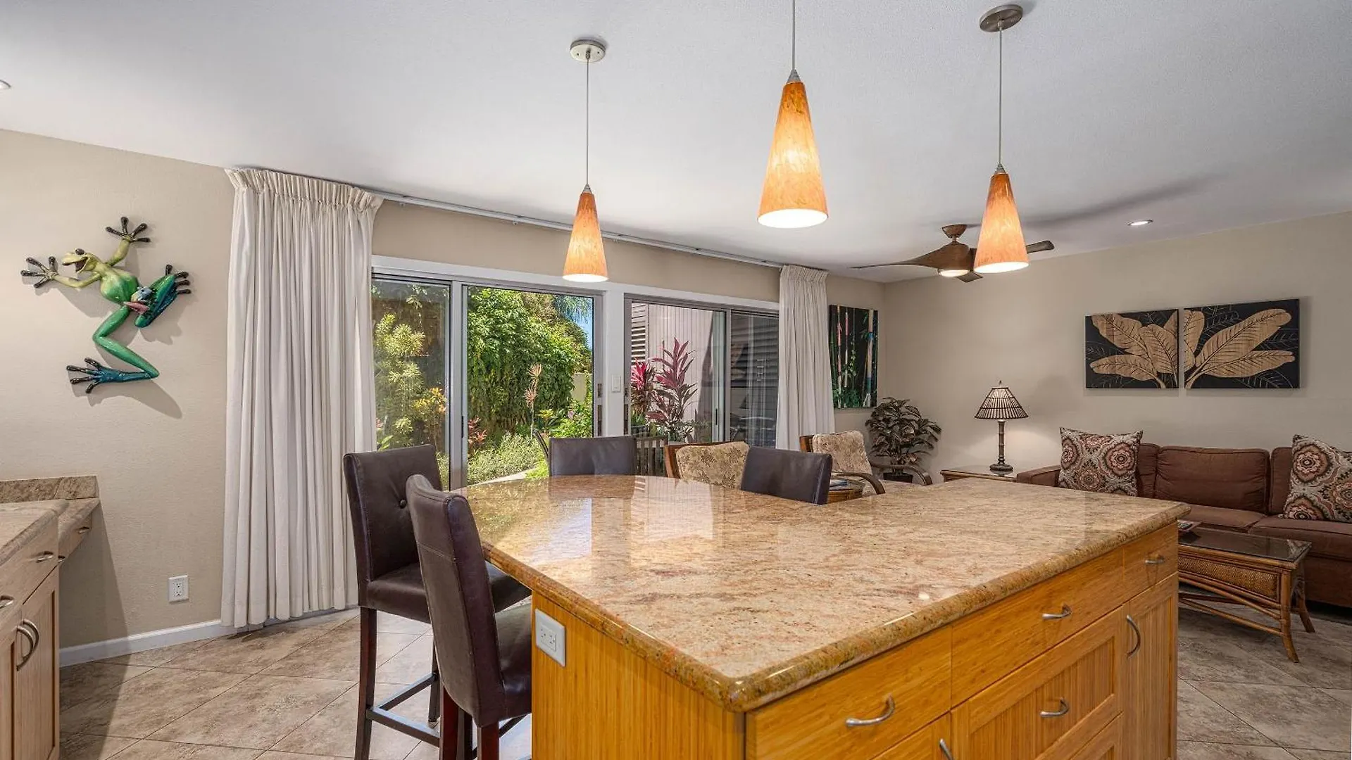 Hale Hui Kai 106 - Newly Renovated, Split Ac Holiday home *