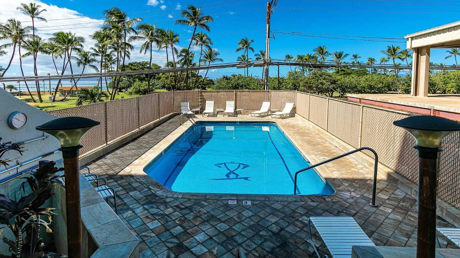 Island Surf 614 Apts Kihei