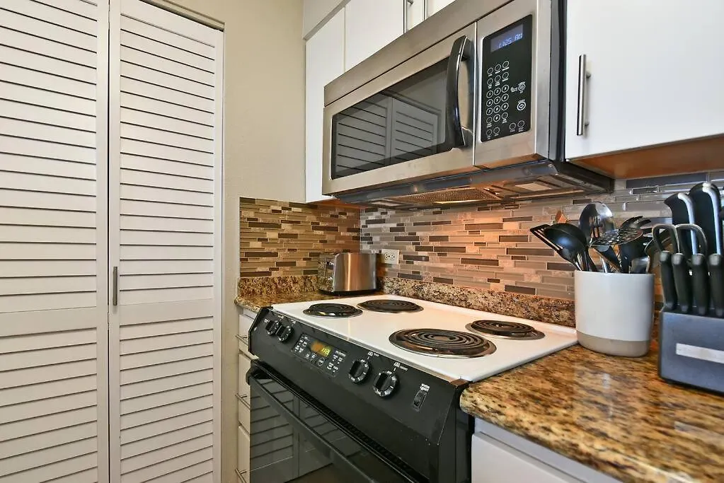 Renovated 8th Floor At The Mahana!! * Kahana
