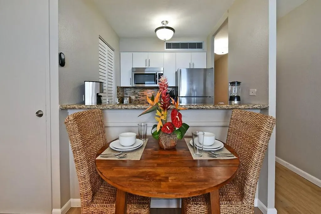 Renovated 8th Floor At The Mahana!! *