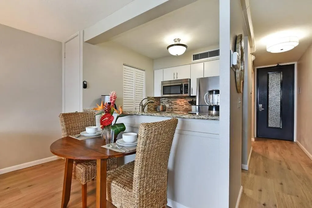Apartment Renovated 8th Floor At The Mahana!!
