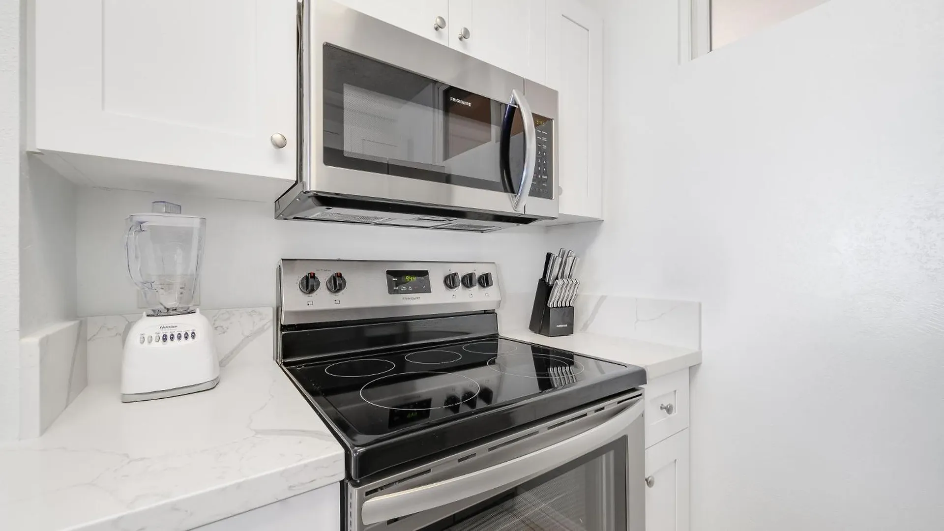 Oceanfront Views & Remodeled! - Mk306 Holiday home Kahana