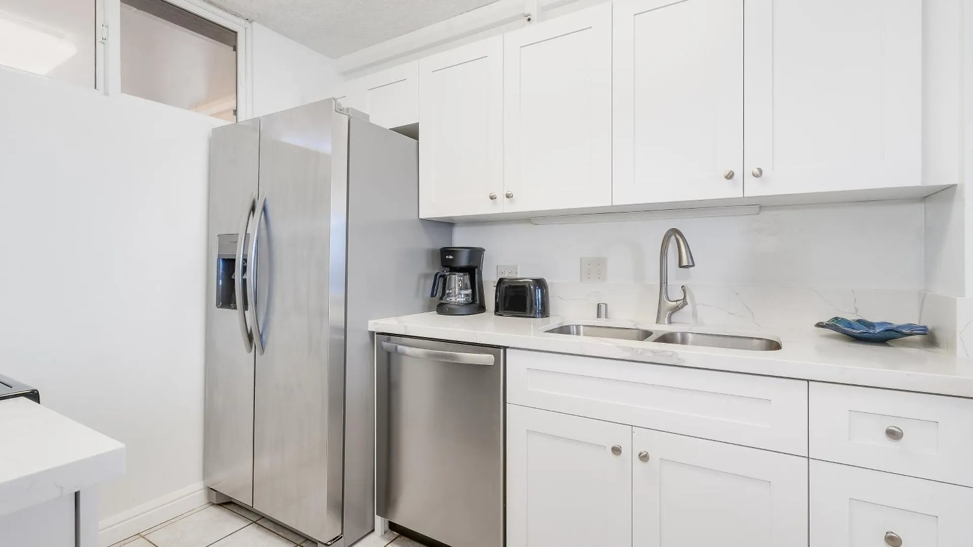 Oceanfront Views & Remodeled! - Mk306