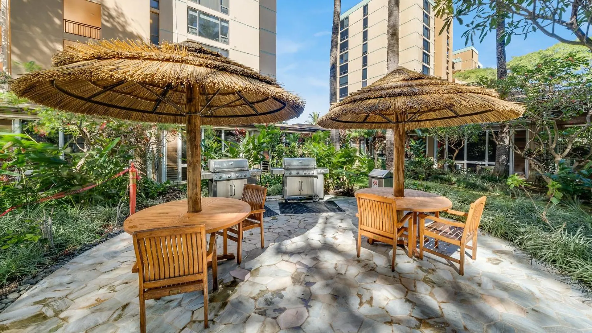 Oceanfront Views & Remodeled! - Mk306 * Kahana