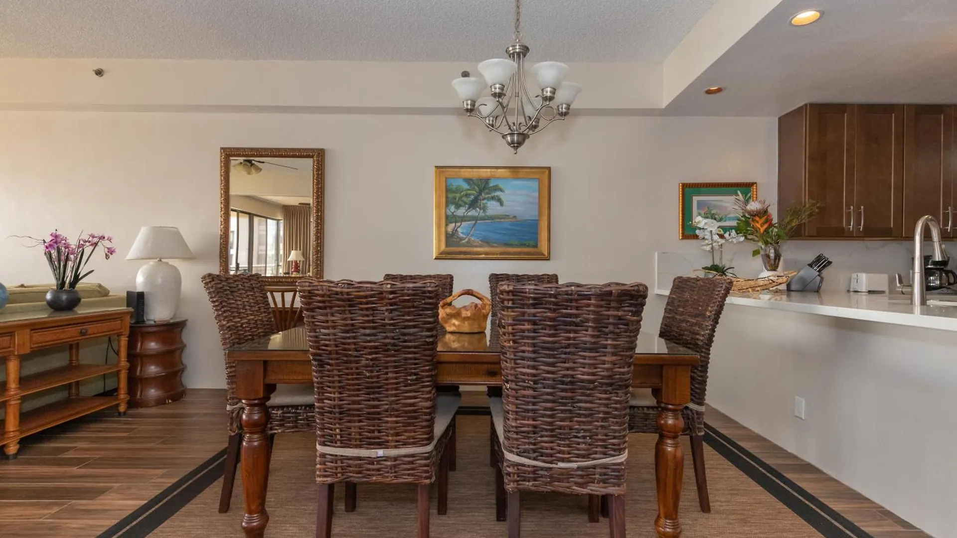 Oceanview, Corner Renovated Unit W Ac! Sk366 *