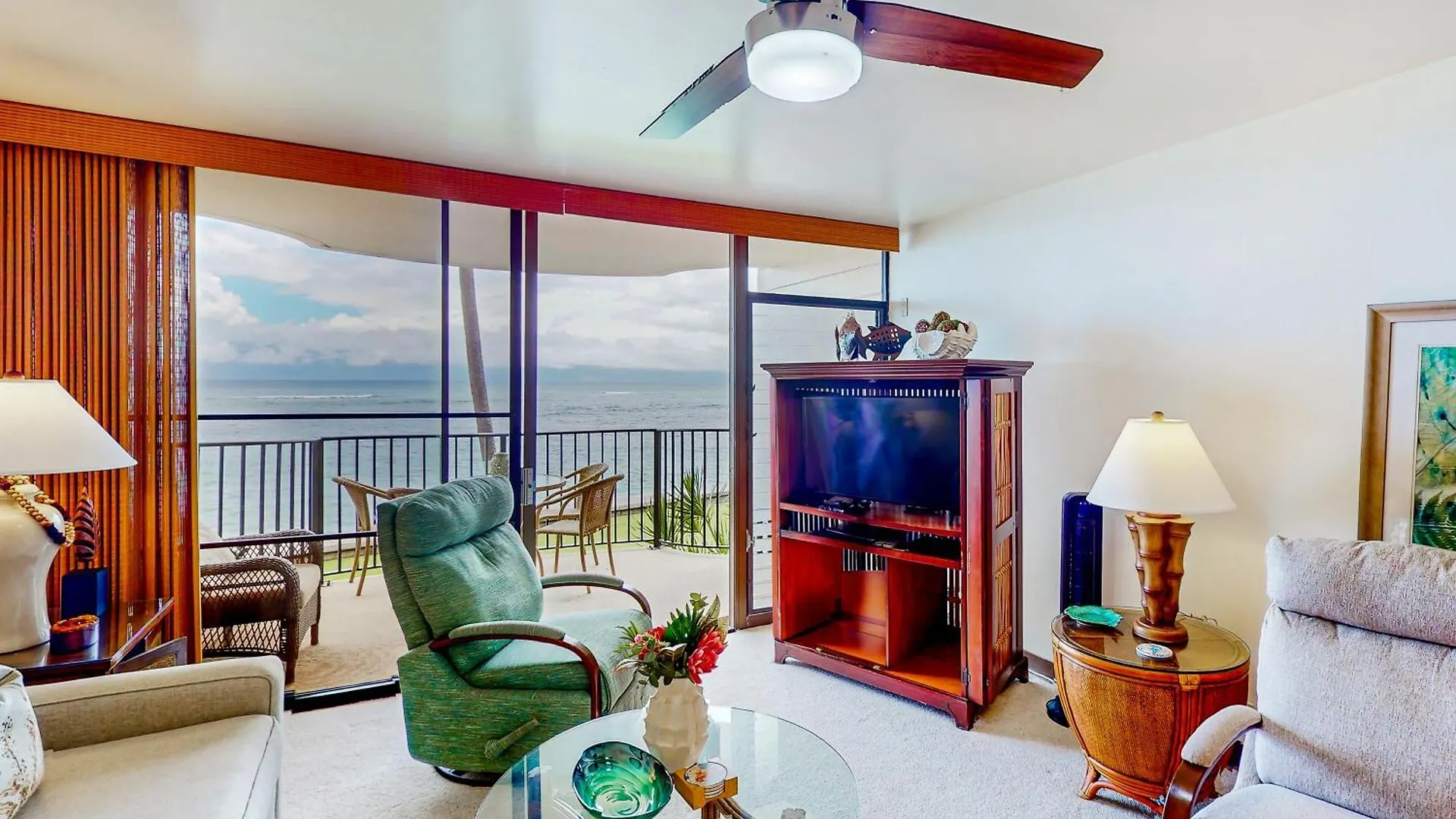 Reef 211 Apartment