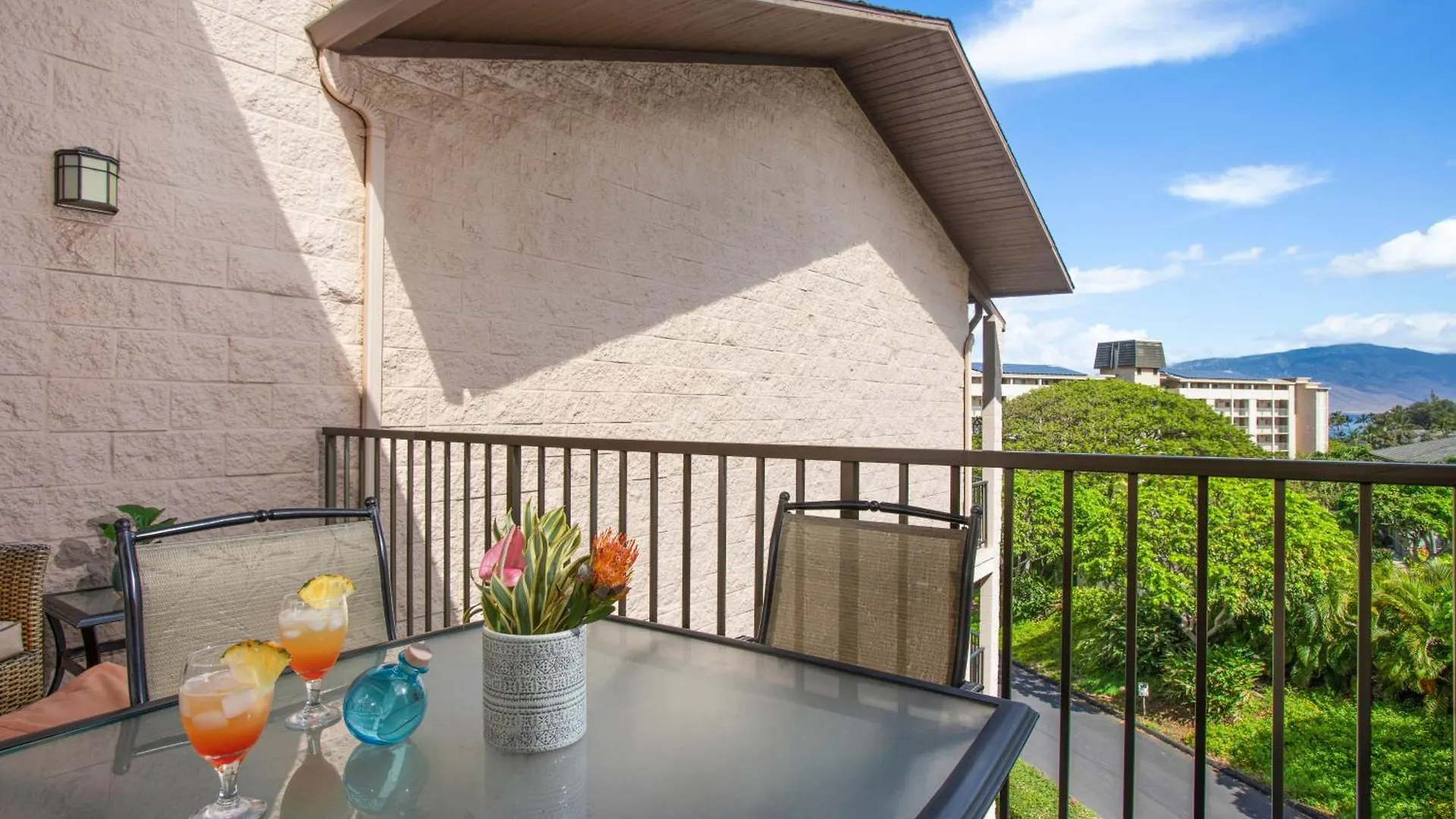 Charming Loft 2br With Free Parking & Near Beach! Kihei