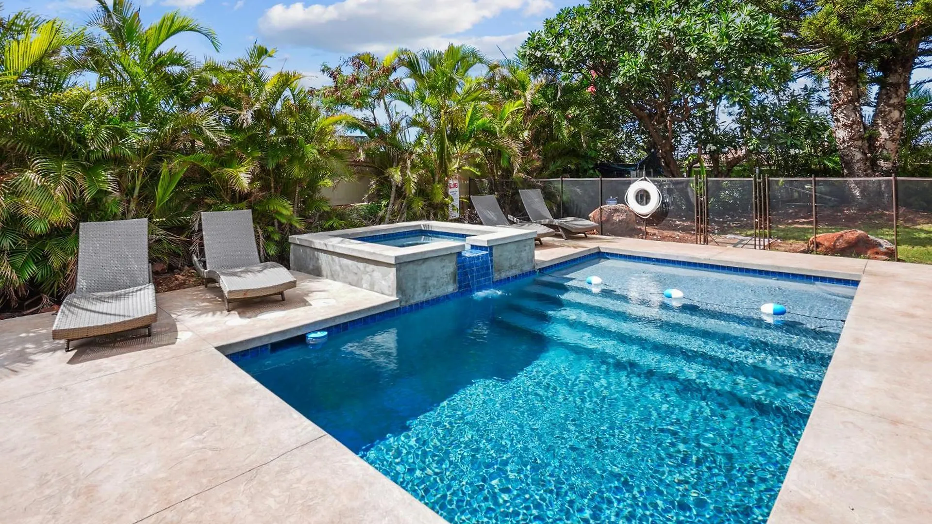 Holomakani Retreat, Your Ohana Holiday home