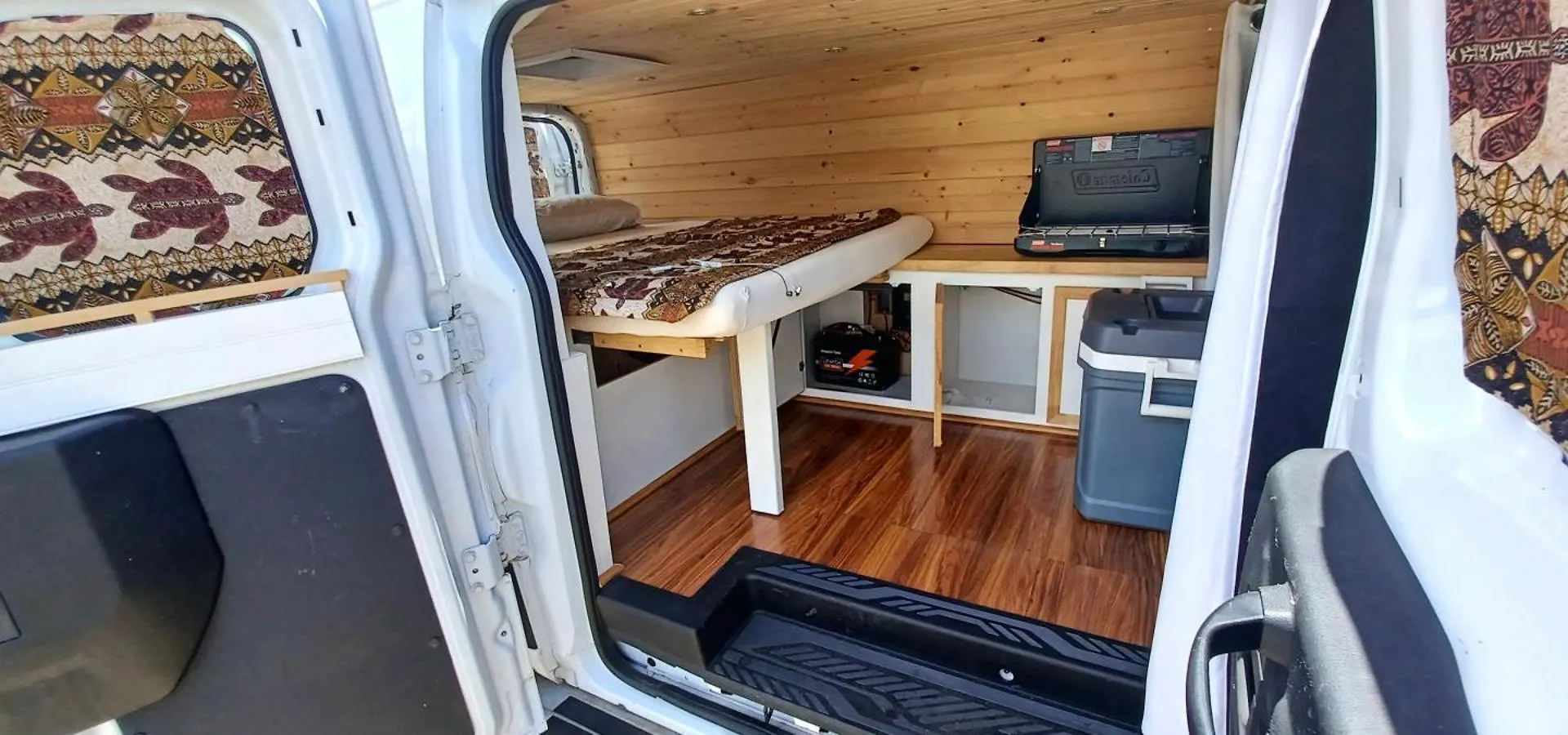 Campcar Maui Jeeps Suvs Hybrid Camper With Equipment And Travel Advice Luxury tent Kahului