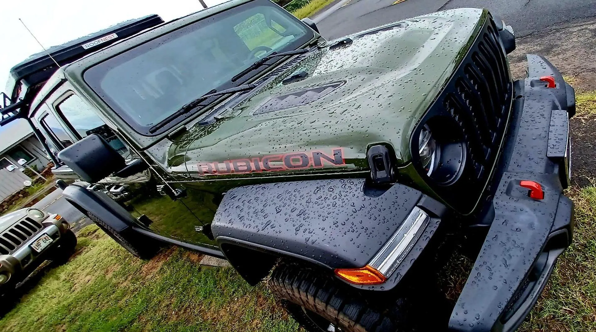 Luxury tent Campcar Maui Jeeps Suvs Hybrid Camper With Equipment And Travel Advice
