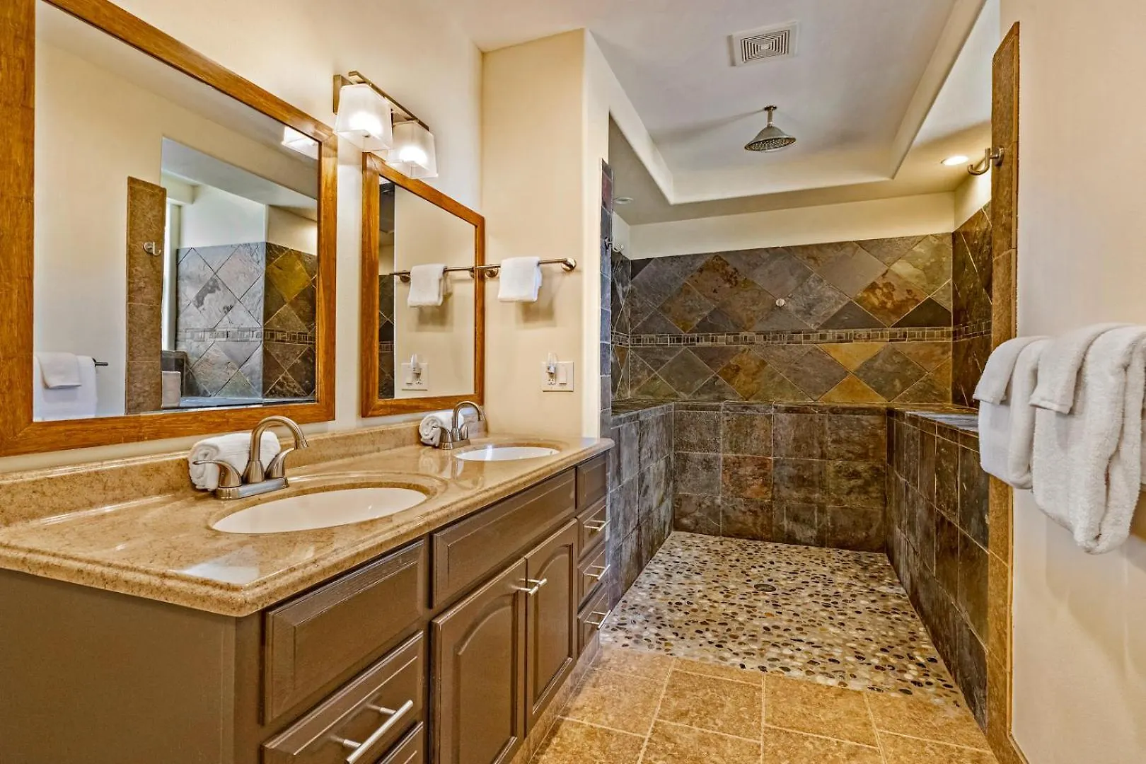 Holiday home Hale Holokai At Kaanapali Vista-luxury Golf Course Ocean View 6 Bedroom 3 Bathroom- *