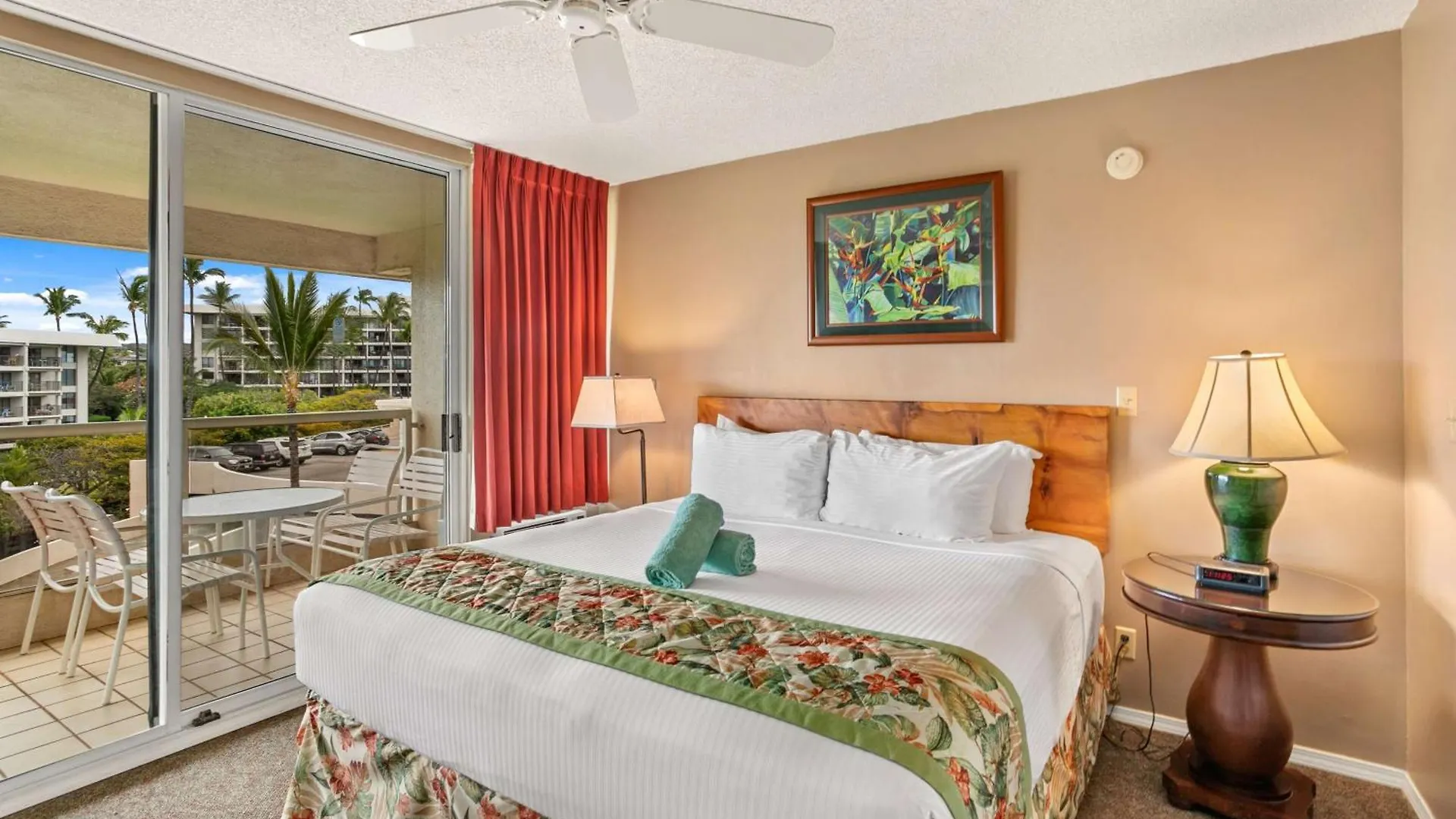 Aparthotel Aston At The Maui Banyan 3*