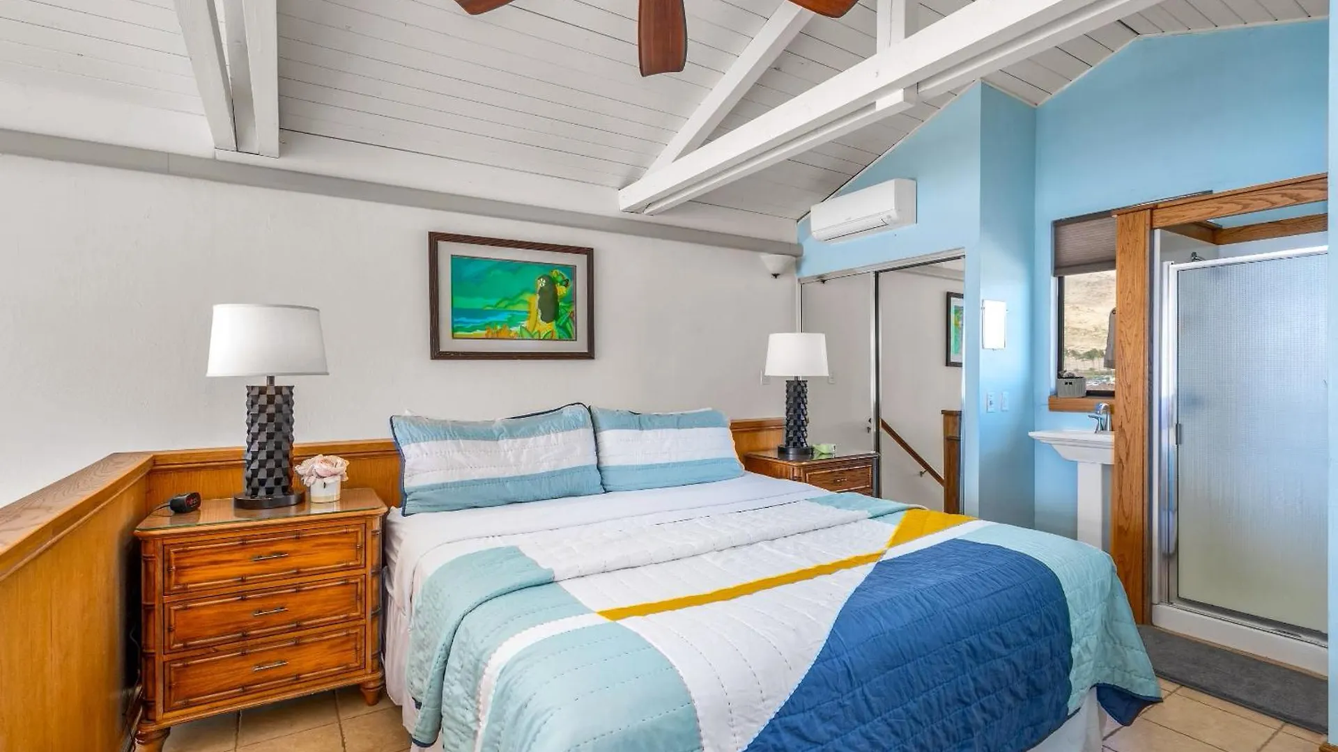 New Oceanfront Penthouse At Maalaea In South Maui Holiday home Wailuku