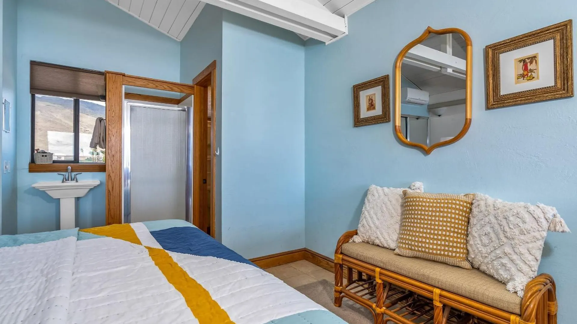 New Oceanfront Penthouse At Maalaea In South Maui * Wailuku