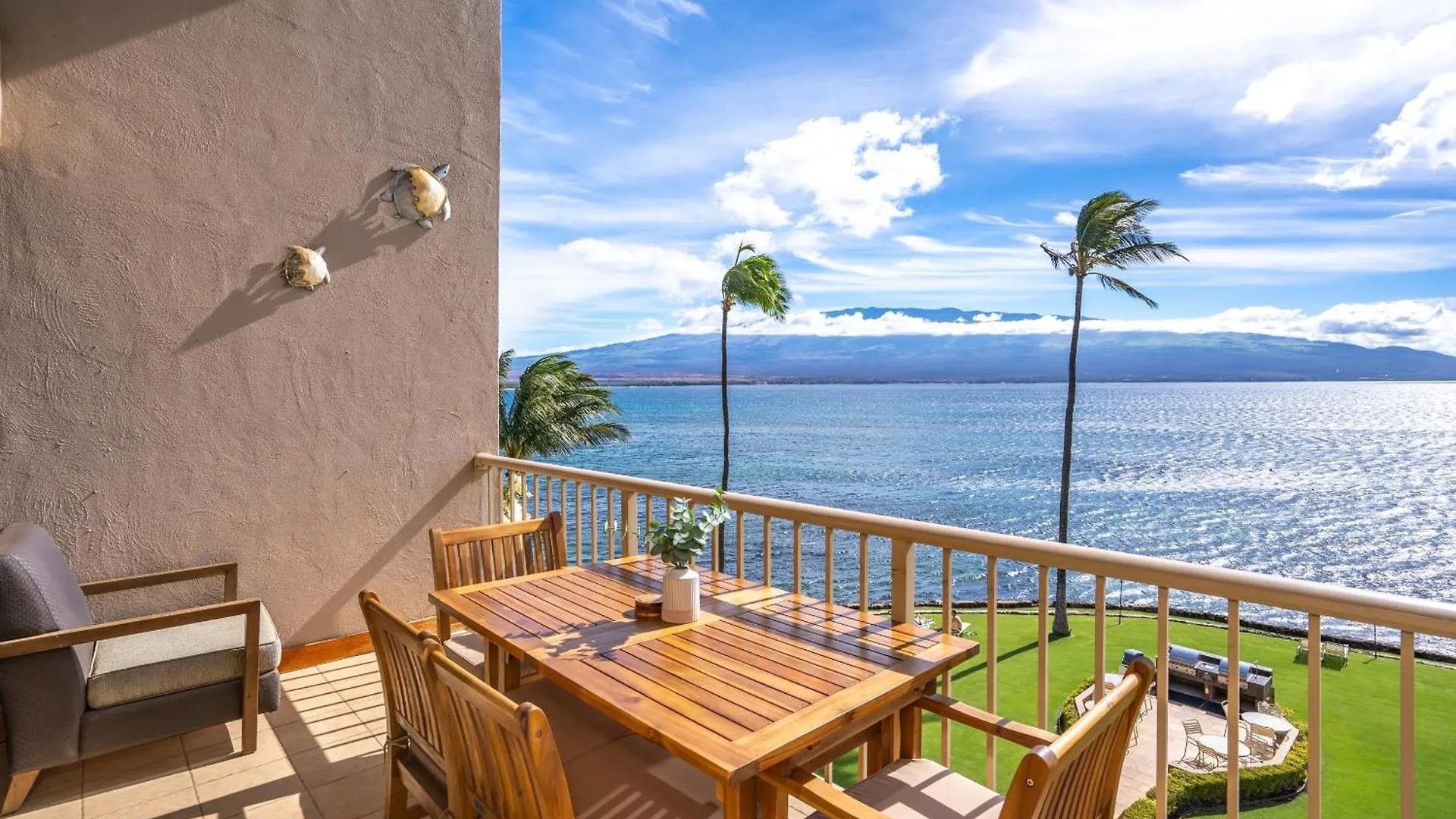 New Oceanfront Penthouse At Maalaea In South Maui Holiday home