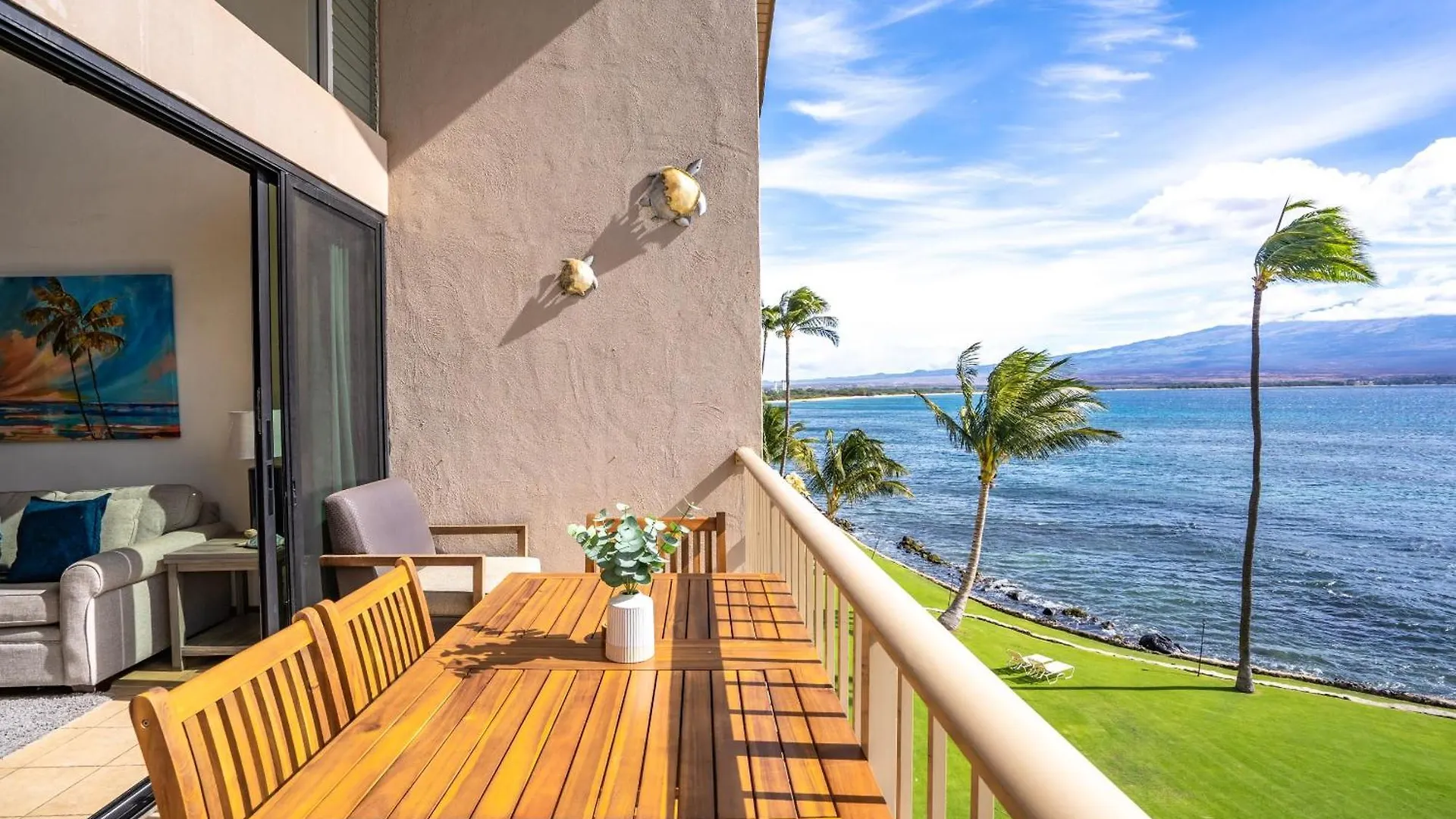New Oceanfront Penthouse At Maalaea In South Maui Holiday home *