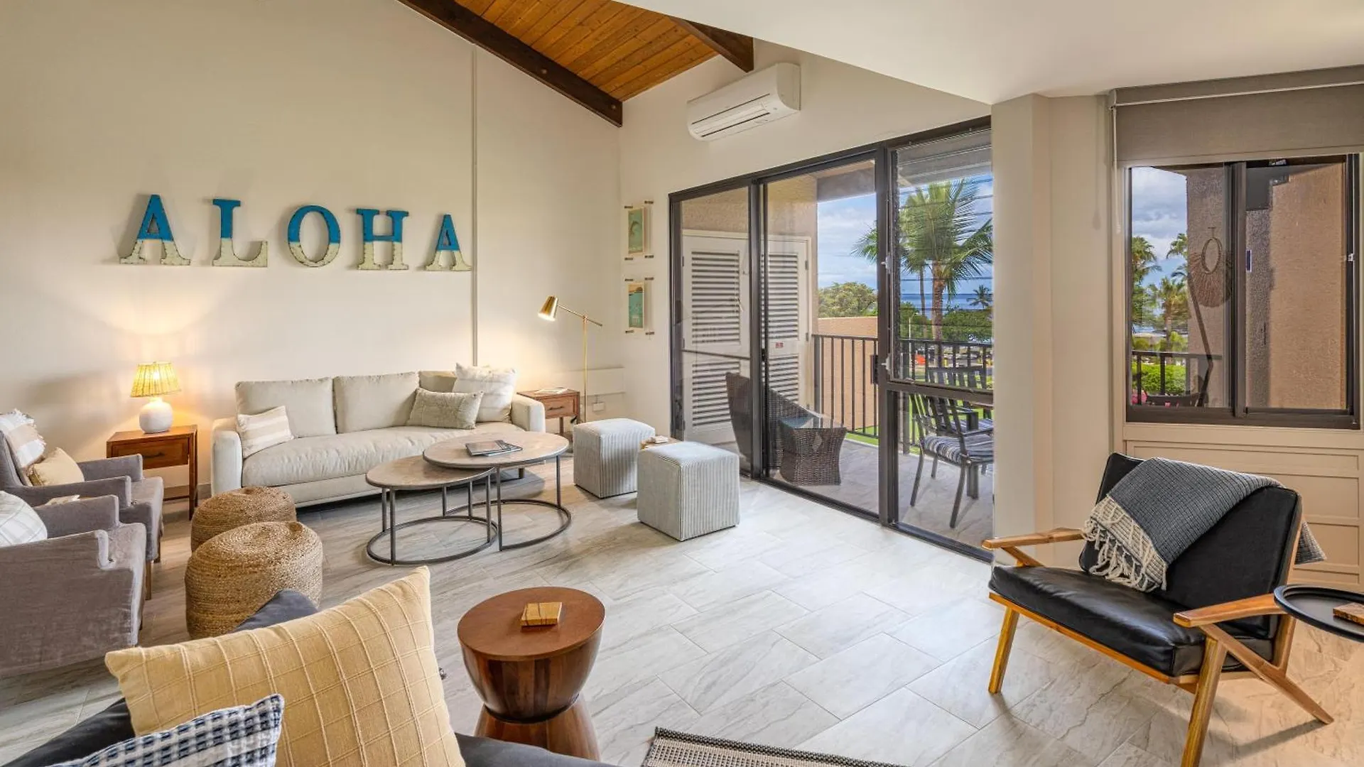 Kamaole Sands 10-414 *