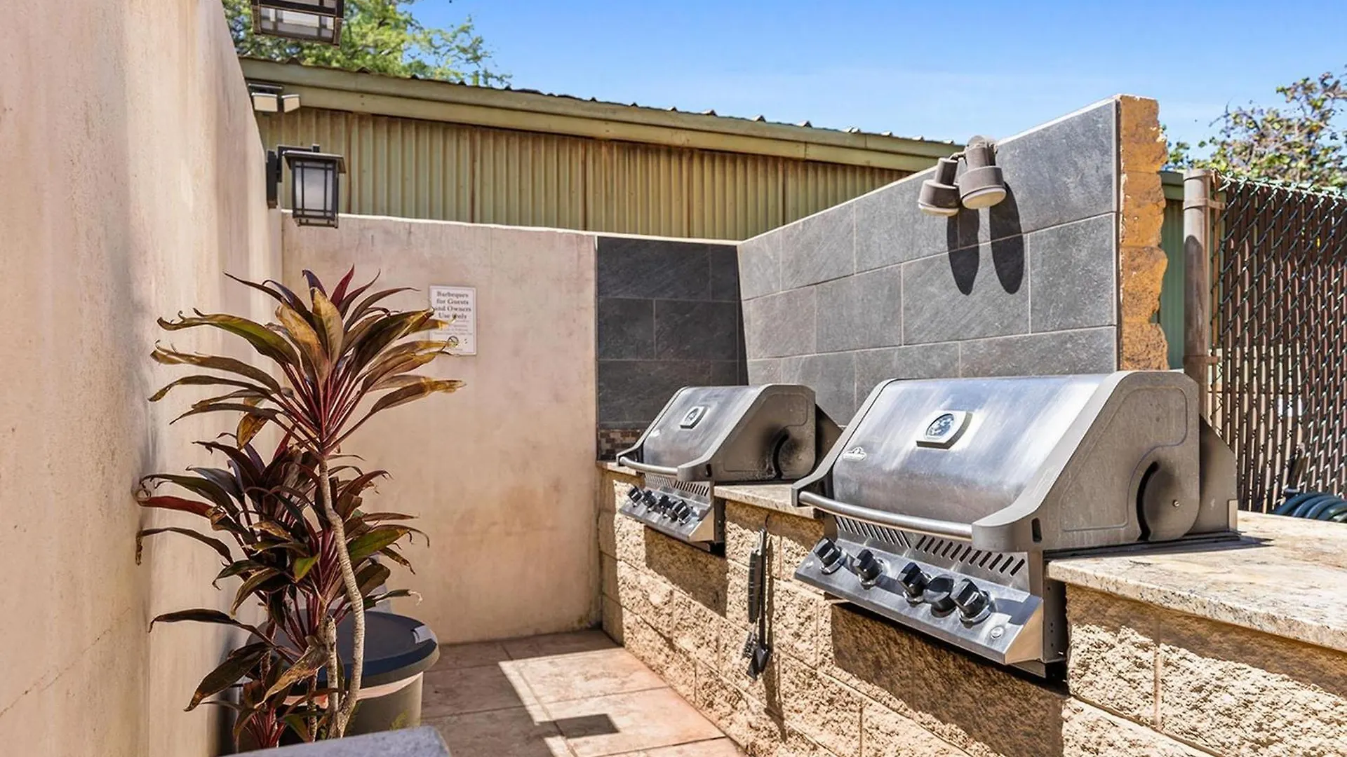 401 Holiday home *