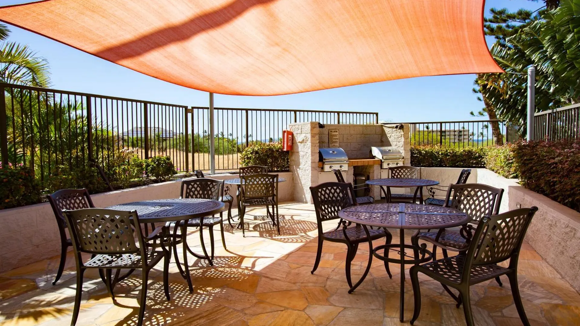 Beautiful 1br At Ali'i Kai, South With Ocean Views, Wi-fi, Split Ac, Parking *